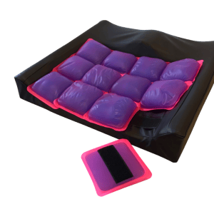 Cojín antiescaras Qubix Optimum de 12 celdas de gel, con una celda retirada del cojín